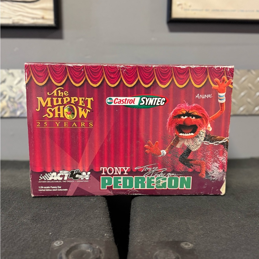 Tony Pedregon Castrol Muppets 25th Anni 2002 Mustang Funny Car 1:24 NHRA Diecast